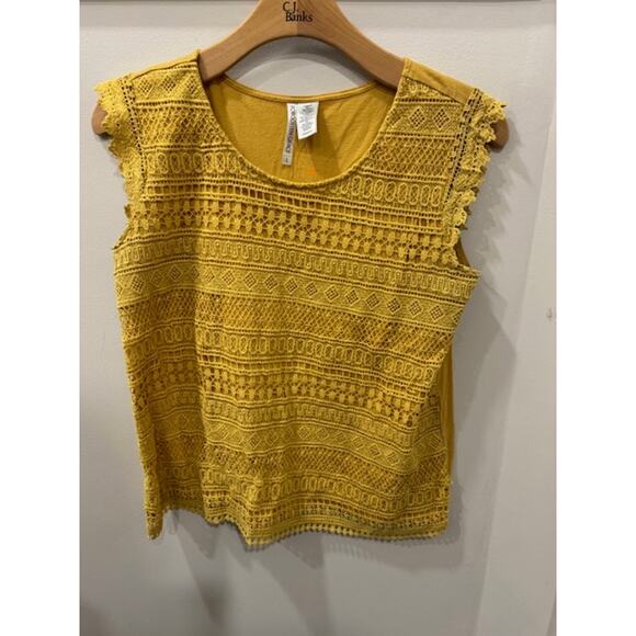 Forgotten Grace Tank Top - Picture 1 of 2